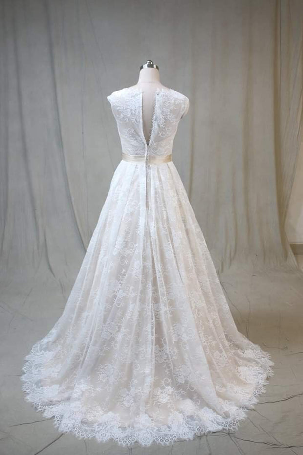 Affordable Simple Tulle and Lace Wedding Gown