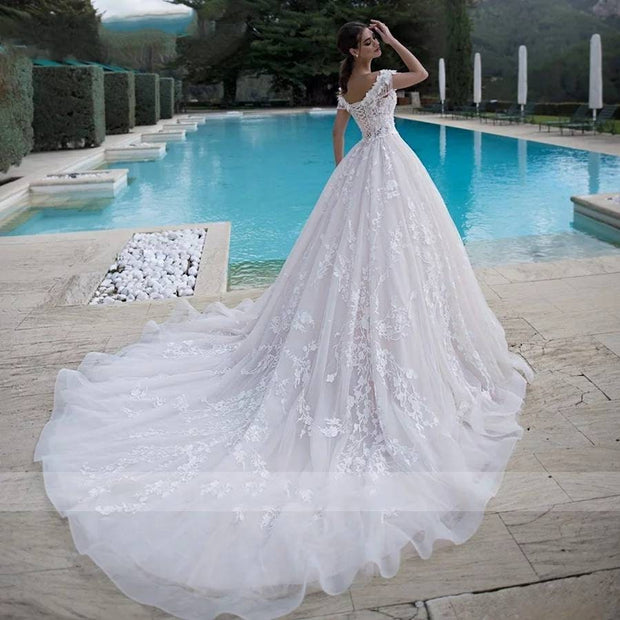 Vintage-Inspired Lace Ball Gown Wedding Dress - Sleeveless Bridal